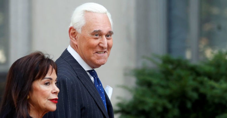 Corte federal halla culpable de mentirle al Congreso a Roger Stone, amigo y aliado de Trump