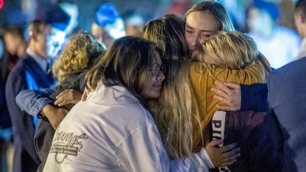 "No es justo": recuerdan a menores que murieron en trágico tiroteo escolar