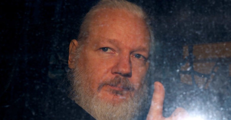 Assange podría morir en prisión si no recibe atención urgente, alertan médicos