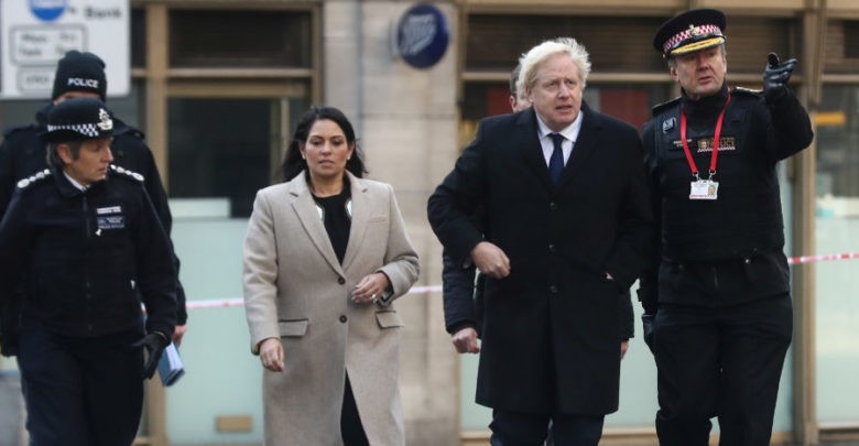 Boris Johnson promete penas más fuertes para terroristas