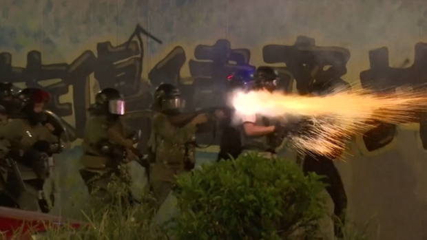 [TLMD - NATL] Con gas y empujones: se caldean los ánimos en protestas de Hong Kong