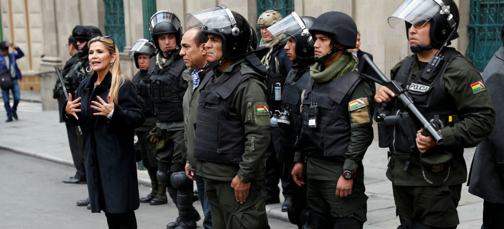 EU ordena la salida de su personal diplomático y familias de Bolivia