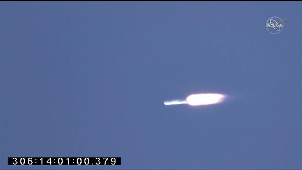 [TLMD - NATL] En video: Nasa lanza cohete lleno de insólitos suministros