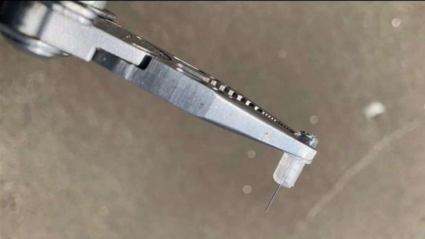 [TLMD - LA] Investigan hallazgo de agujas y desechos médicos