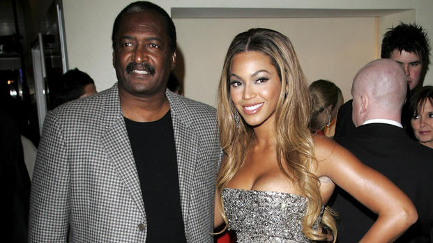 Padre de Beyoncé es diagnosticado con cáncer de seno