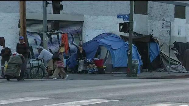 [TLMD - LA] Donald Trump habla sobre indigencia en Los Ángeles