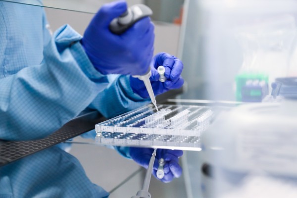 Inicio de pruebas de ADN Veritas Genetics confirma violación de datos