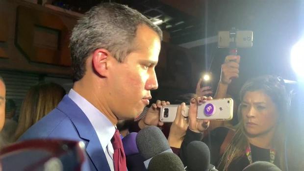 [TLMD - LV] Encapuchados irrumpen en sede de Guaidó