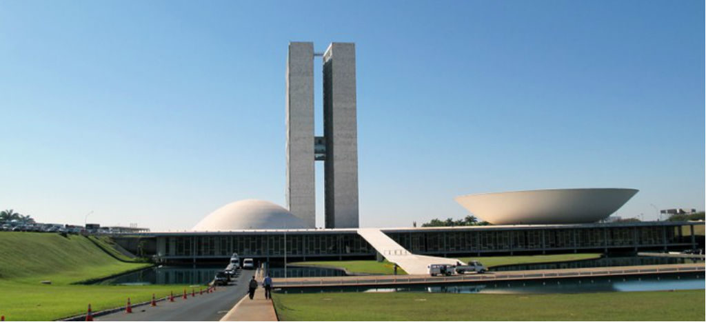 Promulgan reforma a pensiones en Brasil