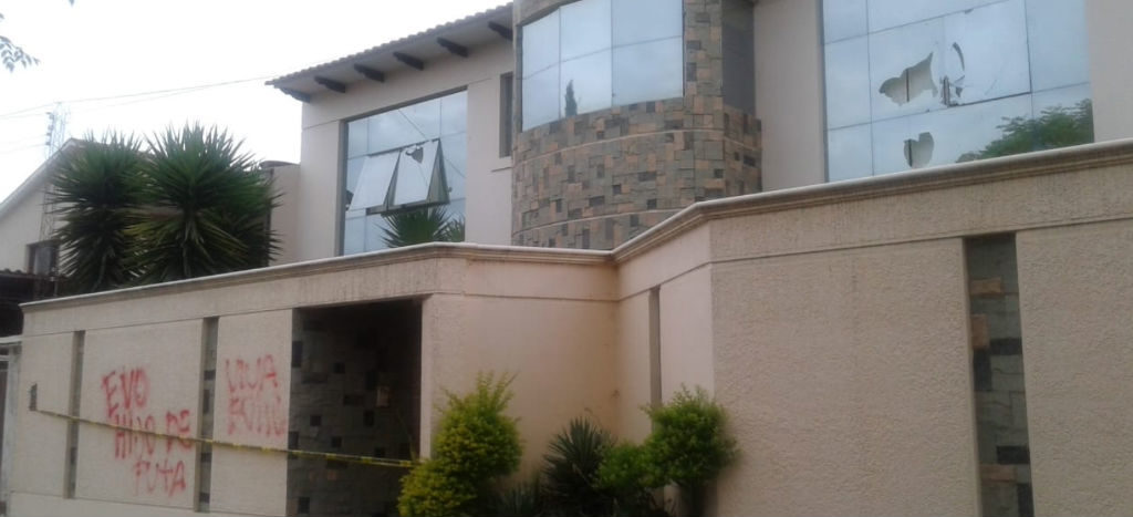 Saquean y vandalizan la casa de Evo Morales luego de su renuncia | Video