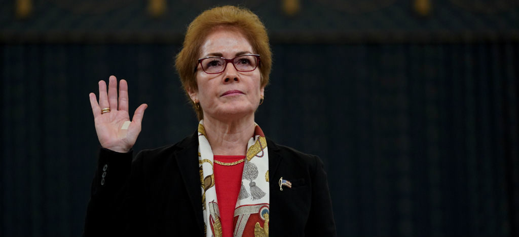 Trump ataca a ex embajadora de EU en Ucrania en plena audiencia pública; señalan intimidación de testigos | Video