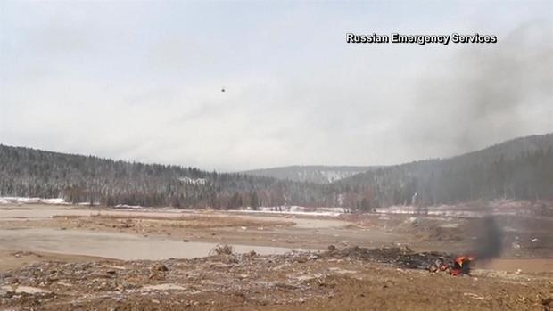 Muertos y heridos tras derrumbe de represa en Rusia