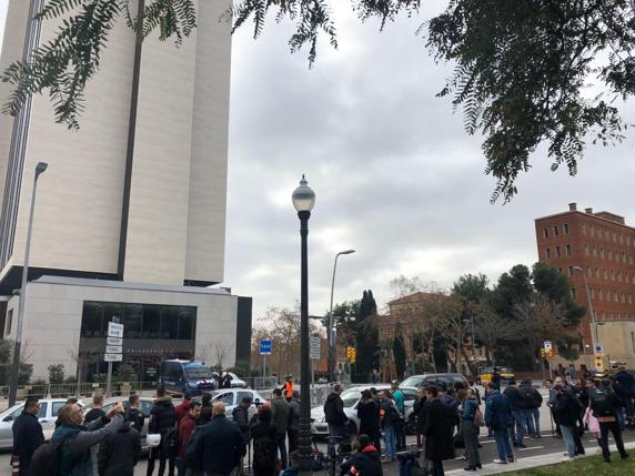 Las inmediaciones del hotel Sofía Barcelona, blindadas por la Policía