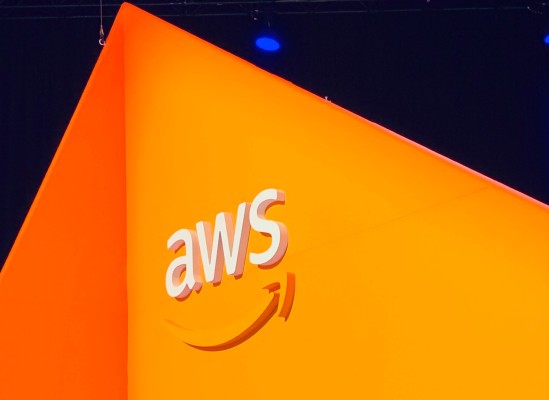 AWS está cansado de esperar a que su empresa se traslade a la nube
