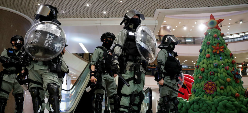 Al menos 15 manifestantes detenidos por la policía de Hong Kong