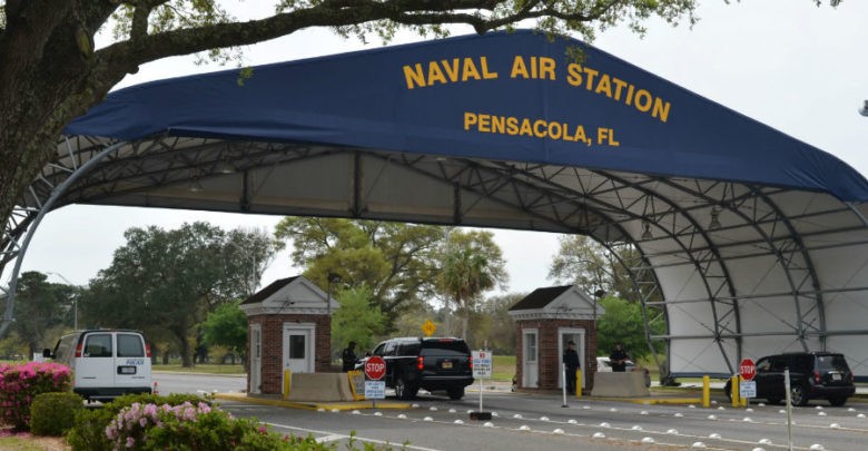 Al menos 2 muertos tras tiroteo en base aérea naval de Florida