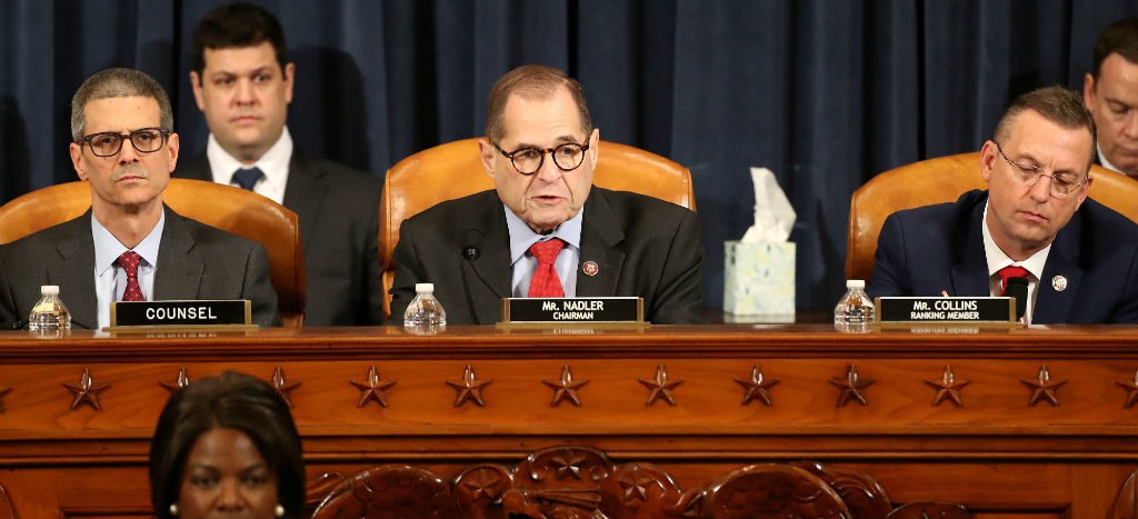 Comité Judicial del Congreso de EU aprueba cargos para llevar a Trump a juicio político | Video