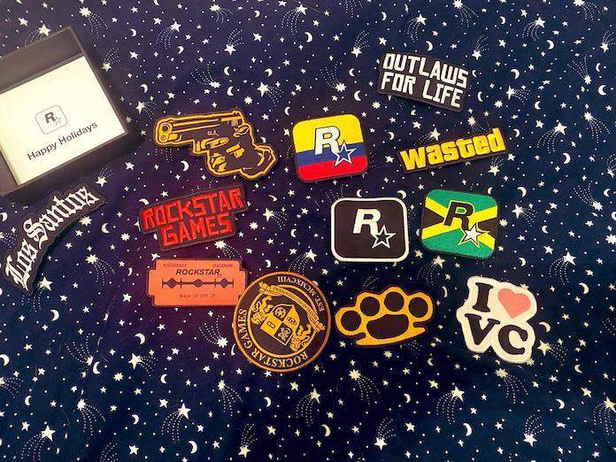 un "alto =" 522 "ancho =" 696 "elemento de datos =" 1200941 "/>
<figcaption>(Foto: Reddit)</figcaption></figure>
<p>Si hay algo en esto, quién puede decirlo, pero al menos es interesante dado el contexto de los rumores. En el pasado, Rockstar Games hizo un logotipo de la bandera de Jamaica y se lo dio a los empleados, pero parece que el colombiano es completamente nuevo. Una vez más, si hay algún significado para esto, nadie puede saberlo, pero seguro que es una coincidencia extraña si lo es.</p>
<p>De todos modos, para más noticias, rumores, filtraciones, medios e información sobre lo no anunciado <em>GTA 6</em>, asegúrese de ver toda nuestra cobertura anterior y extensa del título haciendo clic aquí. Mientras tanto, como siempre, siéntase libre de dejar un comentario o dos para decirnos qué piensa o, alternativamente, contácteme en Twitter @Tyler_Fischer_ y hágamelo saber allí. ¿Crees que Rockstar Games está llevando a los jugadores de regreso a Vice City y a Sudamérica por primera vez?</p>
<p>Gracias Reddit.</p>
<p> <iframe frameborder= un