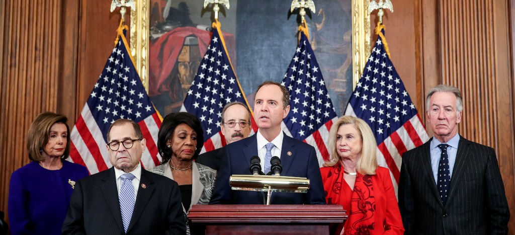Demócratas imputan a Trump cargos por abuso de poder y obstrucción al Congreso | Video