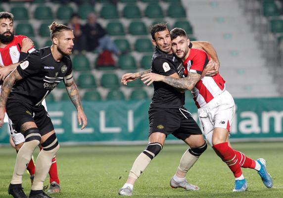 Núñez fue otra de las novedades en el once inicial