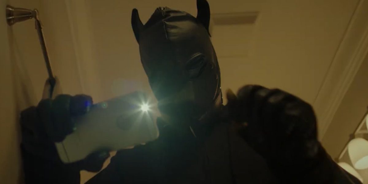 Into The Dark: Explicación del final del beso de medianoche | Screen Rant