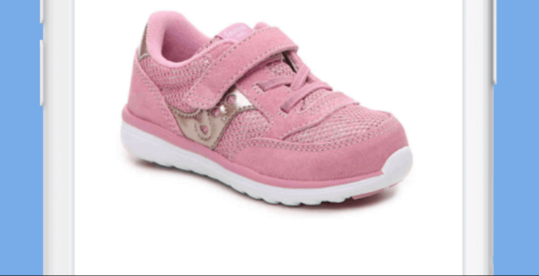 Jenzy de Filadelfia tiene una herramienta para dimensionar los pies de los niños y un mercado para comprarles los zapatos correctos