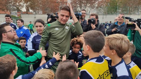 Joaquín ha sido la gran atracción de la 'Jornada de Convivencia Navideña