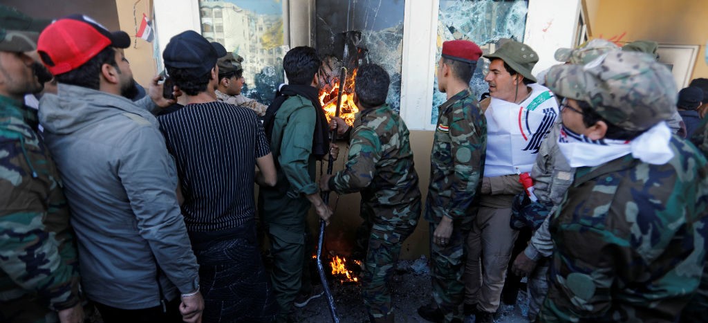 Trump acusa a Irán de “orquestar” ataque contra la embajada de EU en Irak