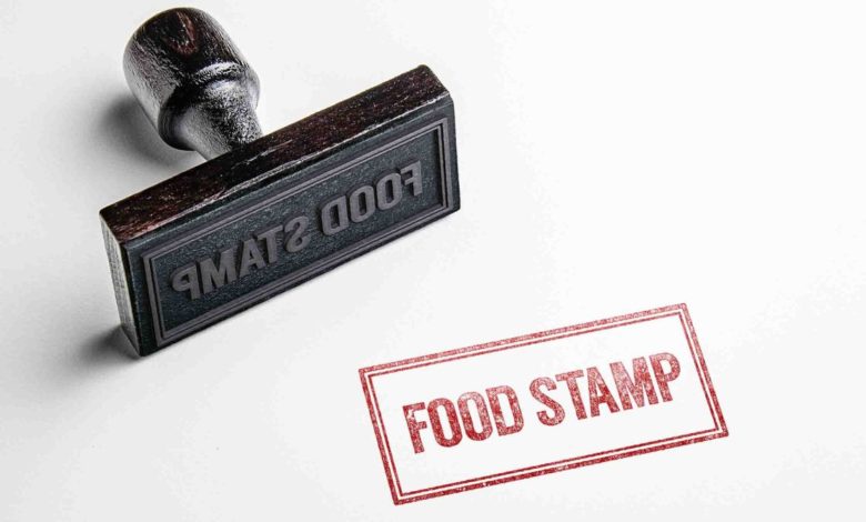 Presentan demanda para detener la regla que limita los cupones de alimentos 1 Presentan demanda para detener la regla que limita los cupones de alimentos 1