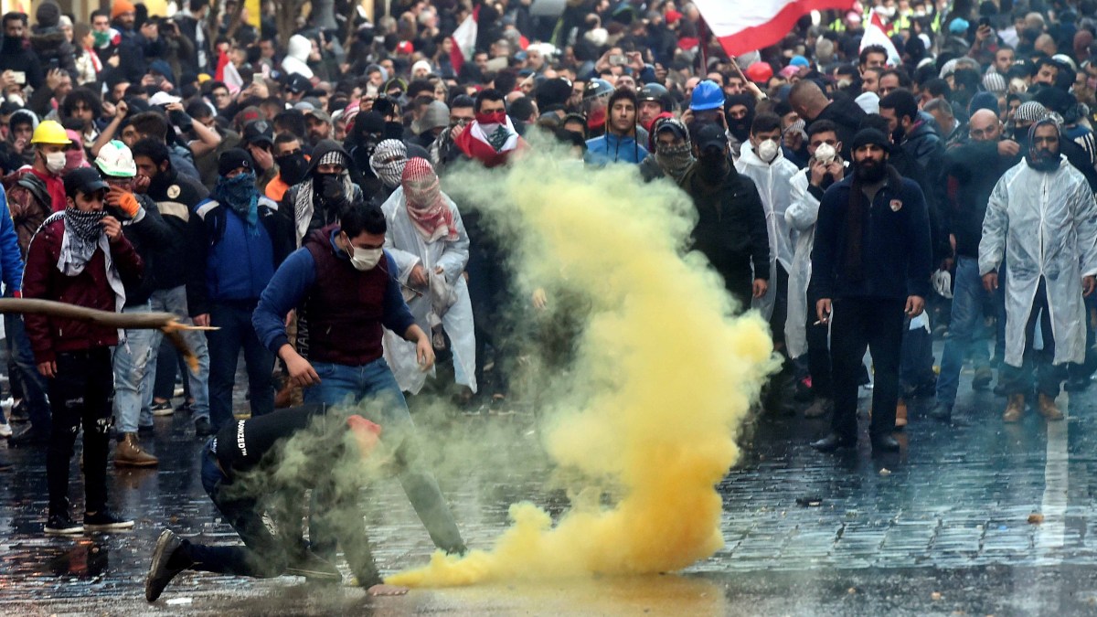 Escala la violencia en revuelta libanesa: 400 heridos en dos noches