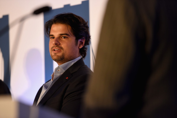 Octi lanza una red social construida alrededor de la realidad aumentada