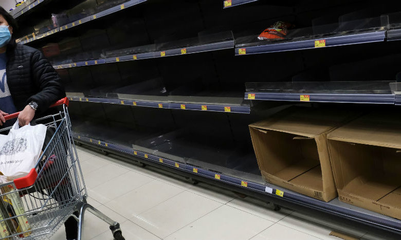 En China hay escasez de cubrebocas, gel antibacterial y alimentos; embajada mexicana no contesta: Estudiante