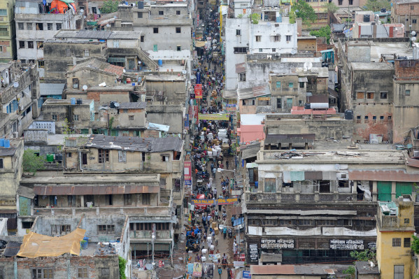 Amazon se asocia con miles de tiendas familiares en India