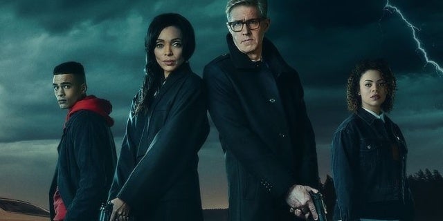 Damian Kindler explica por qué Tamara Taylor y J.C.MacKenzie fueron perfectos para la facción de octubre de Netflix