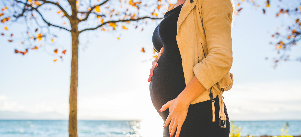 EU endurecerá visas a extranjeras embarazadas