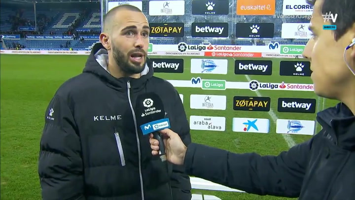 Aleix Vidal censuró los cambios de su entrenador, Asier Garitano Aleix Vidal censuró los cambios de su entrenador, Asier Garitano