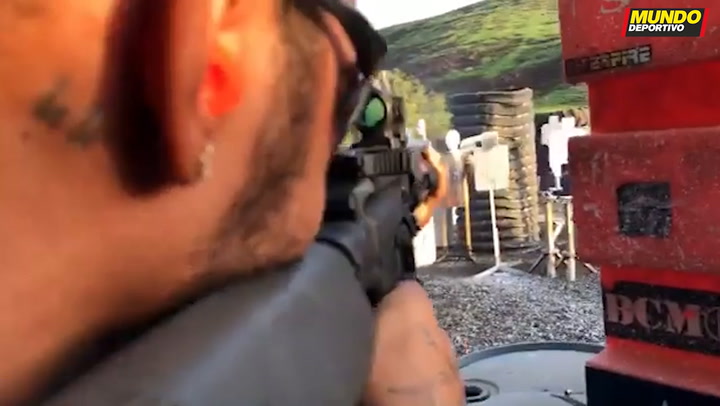 Hamilton demuestra ser también un crack con las armas Hamilton demuestra ser también un crack con las armas