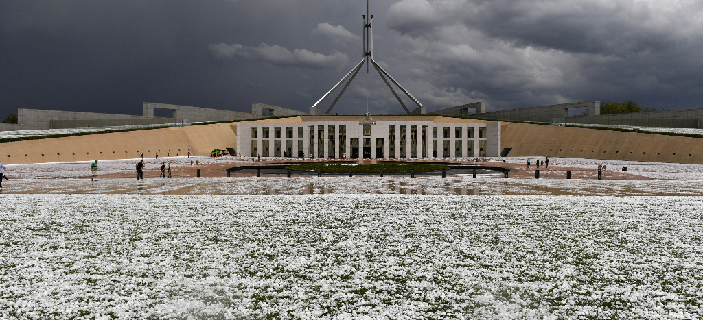 Impresionante tormenta de arena y gigantesco granizo azotan el sureste de Australia | Video