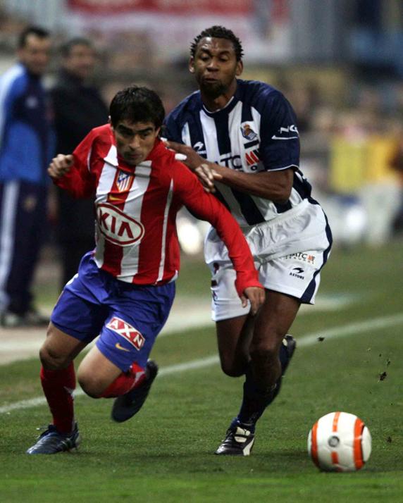 Jhon Viáfara en el partido ante el Atlético de Madrid de 2006.