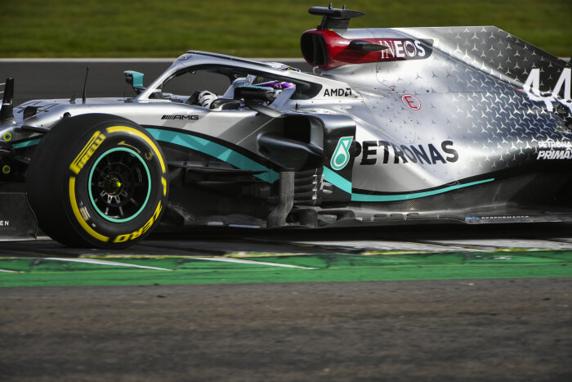 Hamilton, probando el W11 en el 'filming day' de Mercedes en Silverstone