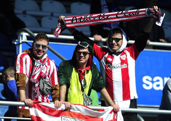 Aficionados en Mendizorrotza