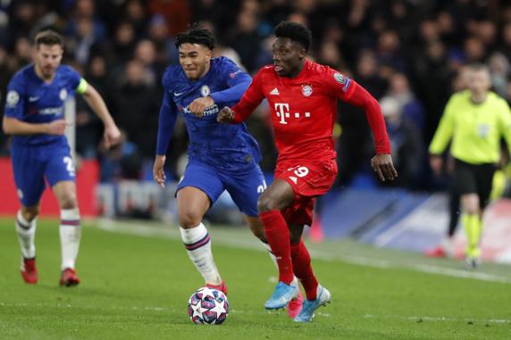 Alphonso Davies, durante el encuentro de este martes