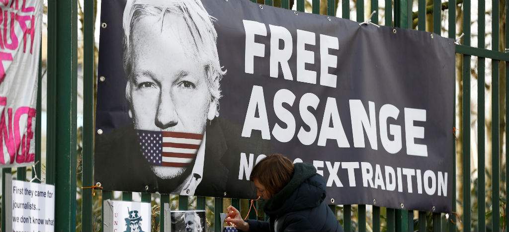 Aplazan para mayo juicio de extradición de Julian Assange
