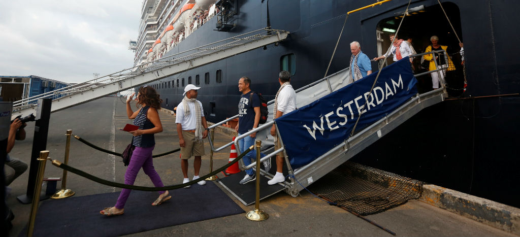 Camboya intenta localizar a pasajeros de crucero, tras reportarse caso de coronavirus