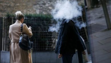 Cómo las empresas están trabajando en torno a la prohibición de Apple de aplicaciones de vapeo