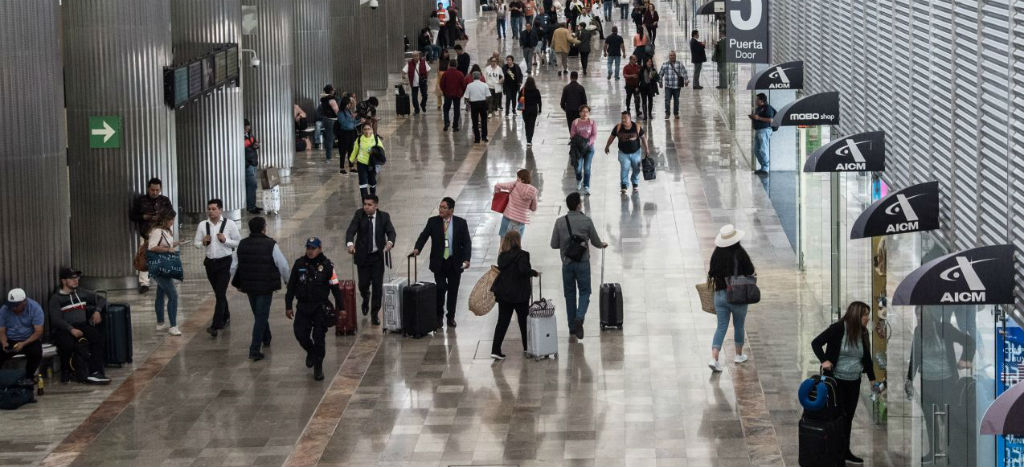 Gobierno de México repatria a tres mexicanos desde Wuhan, China; no presentan síntomas