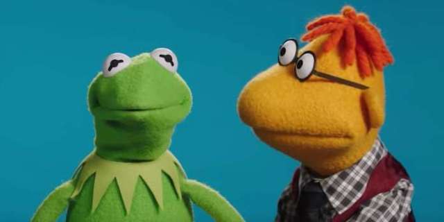 Kermit, la rana y Gonzo de los Muppets celebran el día del salto