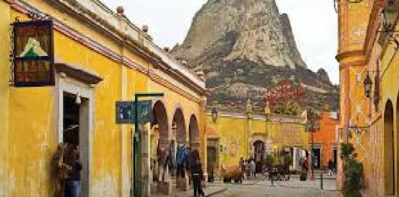 La Peña de Bernal de Querétaro tiene dueño, familia Cabrera es propietaria del tercer monolito más grande del mundo