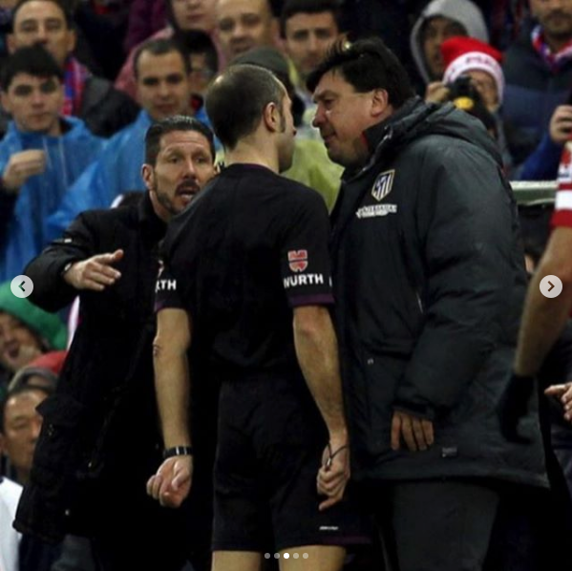 Germán Burgos, siempre atento a defender a Simeone y al Atlético.