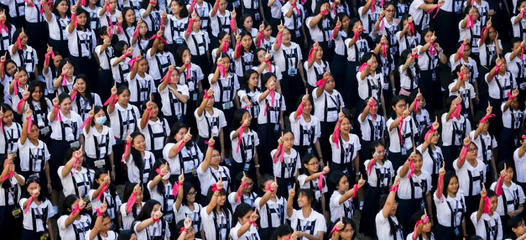 Mujeres en cuatro continentes bailan contra la violencia machista